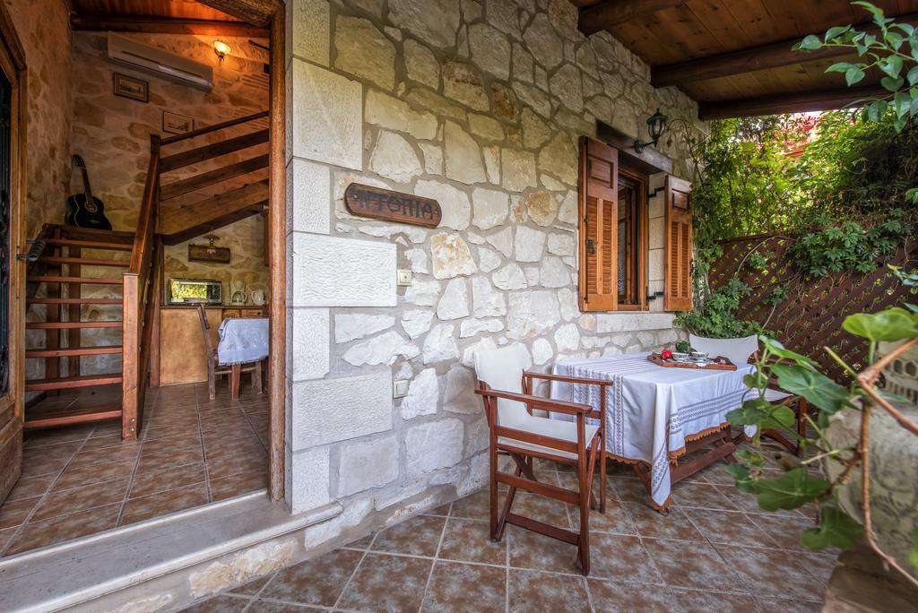 Ktima Kourou Guest House พลานอส ภายนอก รูปภาพ