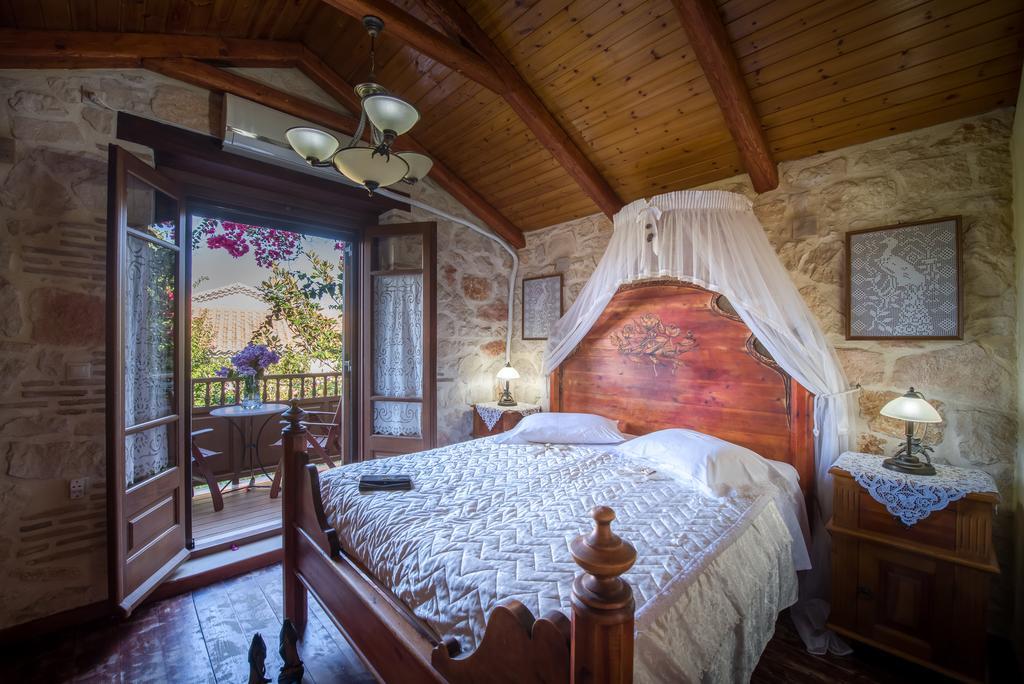 Ktima Kourou Guest House พลานอส ห้อง รูปภาพ