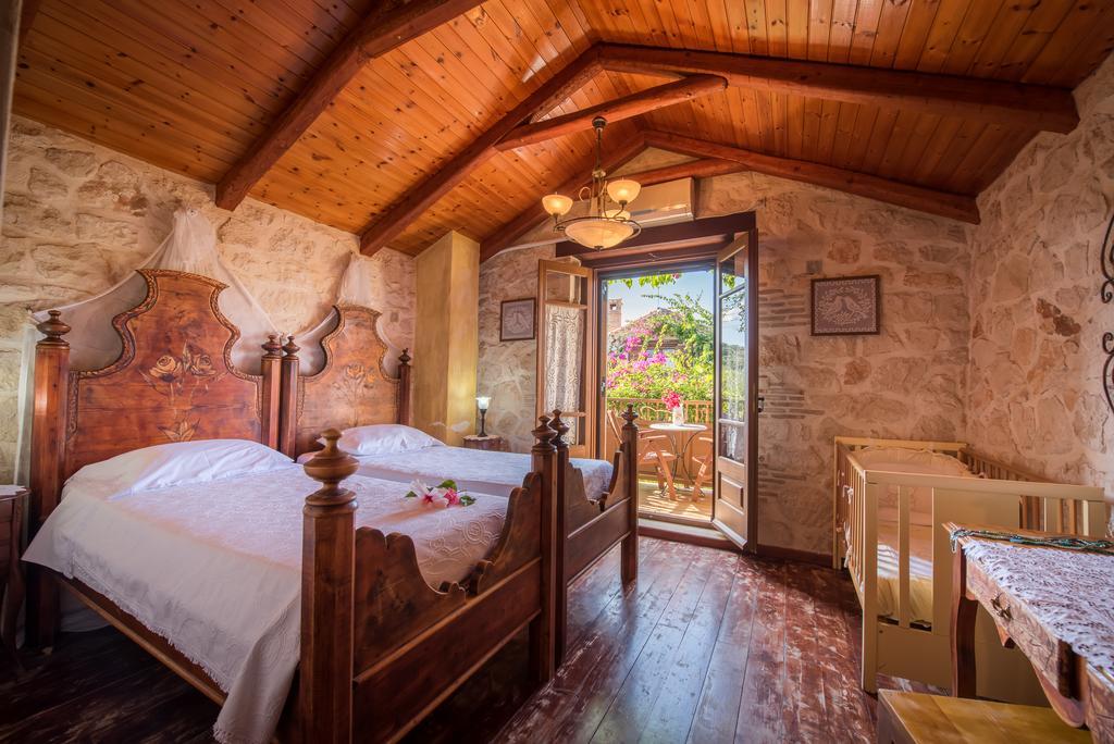 Ktima Kourou Guest House พลานอส ห้อง รูปภาพ